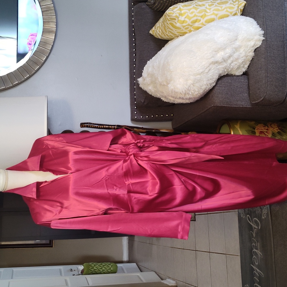 Hot pink satin long sleeve wrap 👗